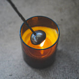 琥珀瓶の蜜蝋蝋燭｜日々のそばに、やさしい火を